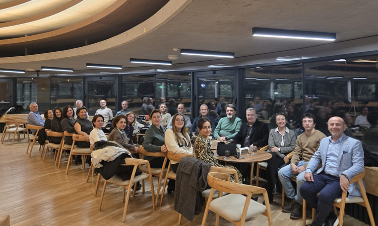 Fotograf İçin Tıklayınız