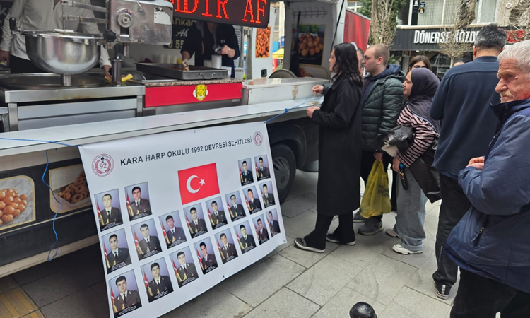 Şehitlerimiz Adına/Hayrına Lokma Döktürdük